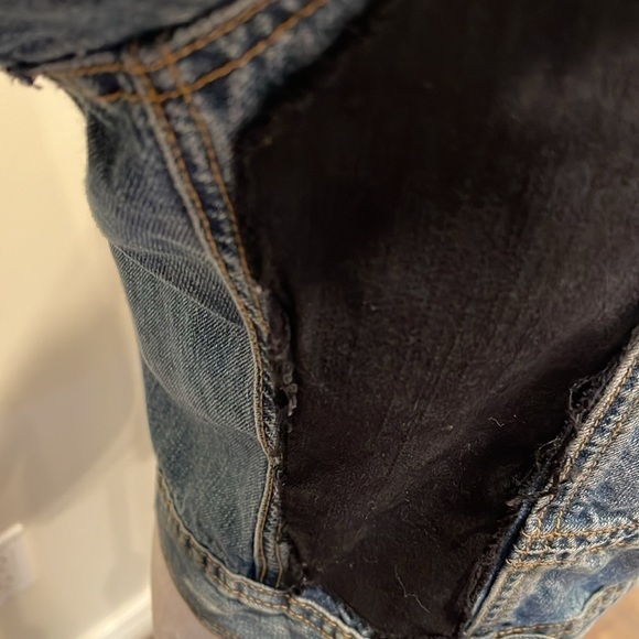 Ezra Fitch button cropped medium wash L distressed  jacket with panel inserts - Picture 14 of 17